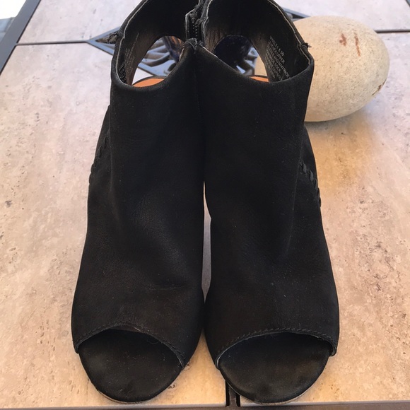 Steven Madden Boots❤️💞❤️💞 - Picture 4 of 6